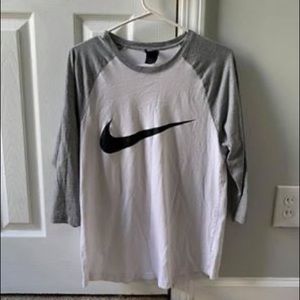 Men’s Nike Crop-Sleeve T-Shirt